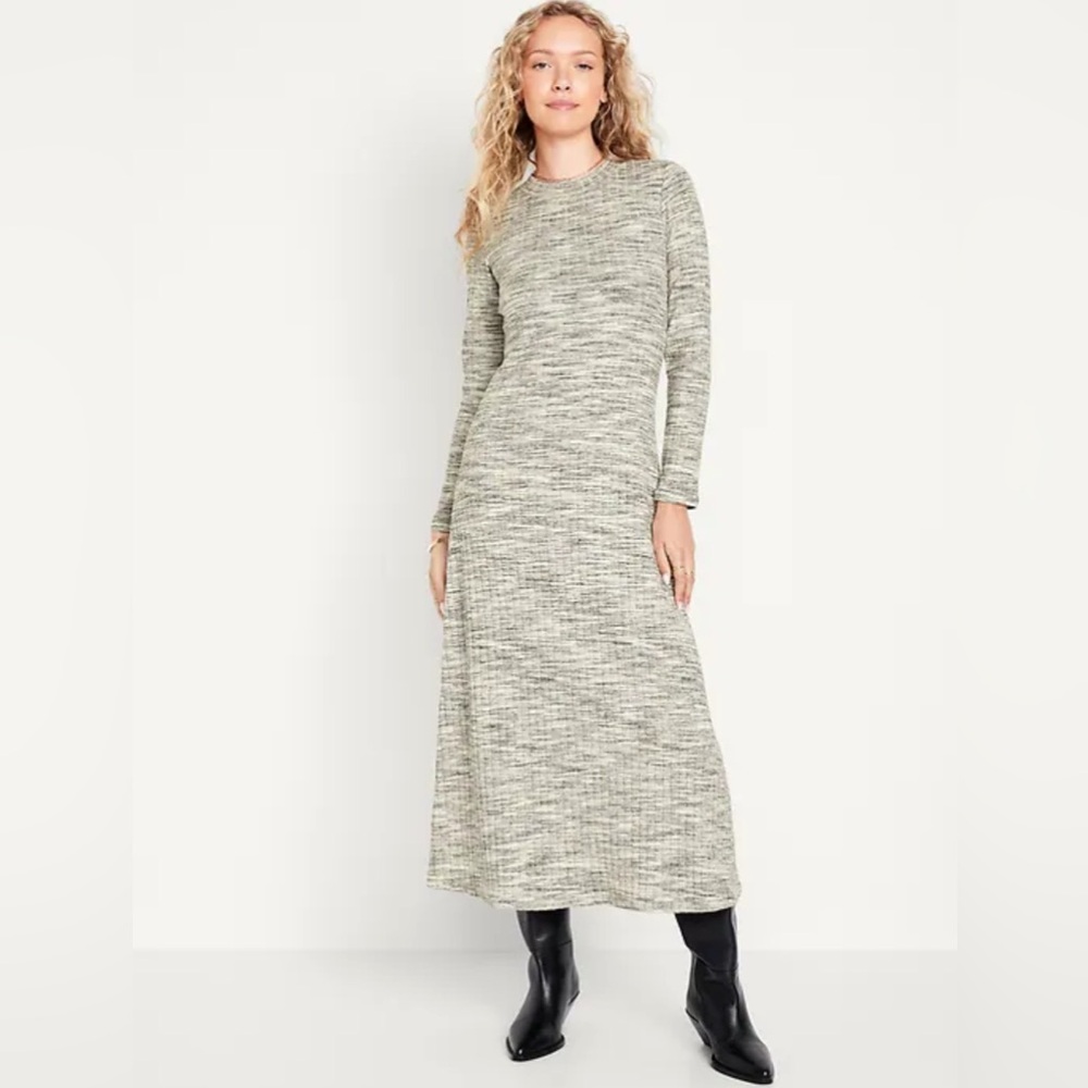 Old Navy Black and White Long Sleeve Dress